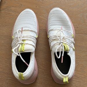 Sorel Kinetic Impact Lace